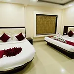 The Richi Rich Hotel And Resort